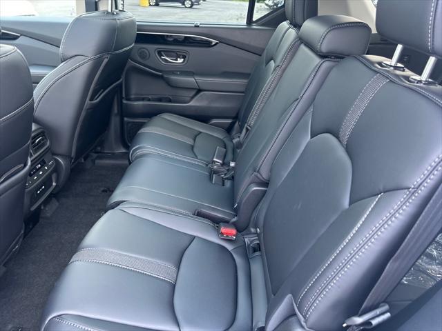 new 2025 Honda Pilot car, priced at $51,505