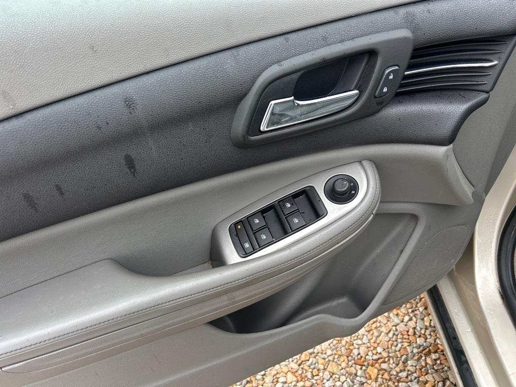 used 2015 Chevrolet Malibu car, priced at $8,200
