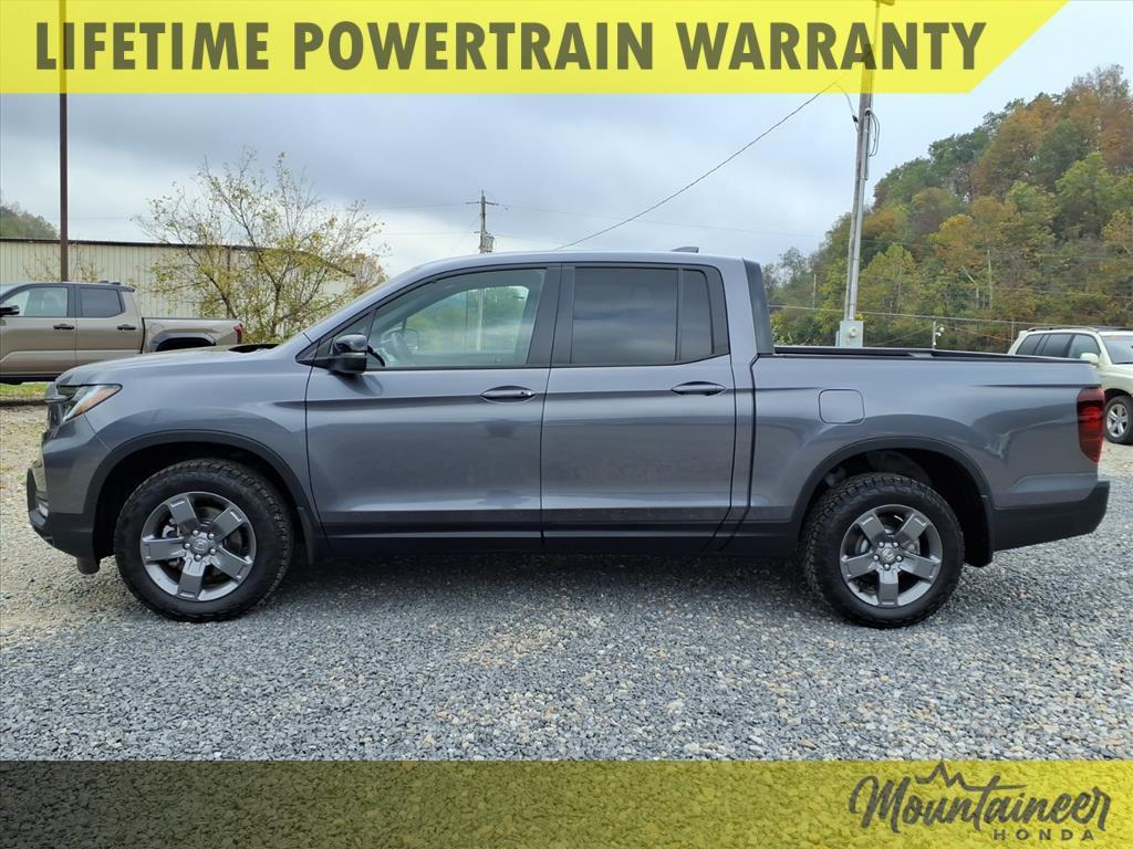 used 2025 Honda Ridgeline car, priced at $38,990