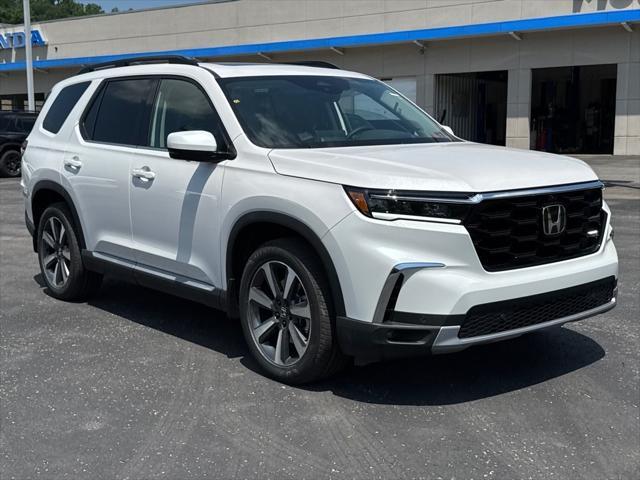 new 2025 Honda Pilot car, priced at $54,985