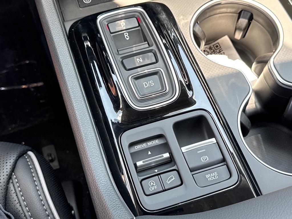 new 2025 Honda Pilot car, priced at $54,985