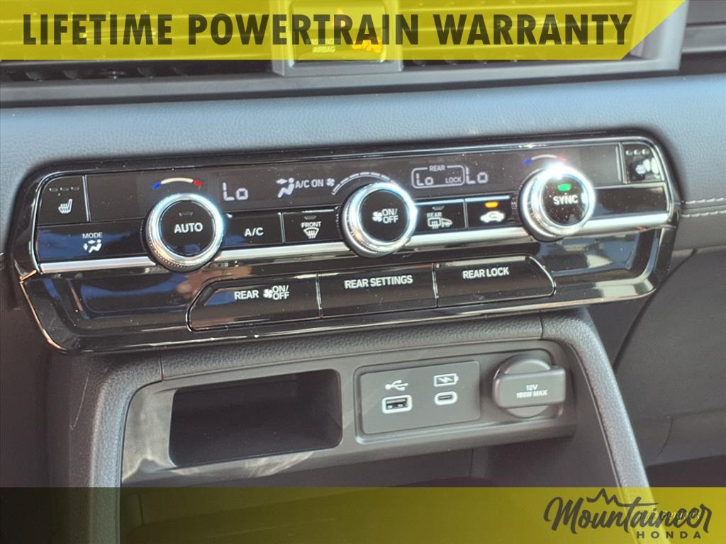 new 2025 Honda Pilot car, priced at $44,795