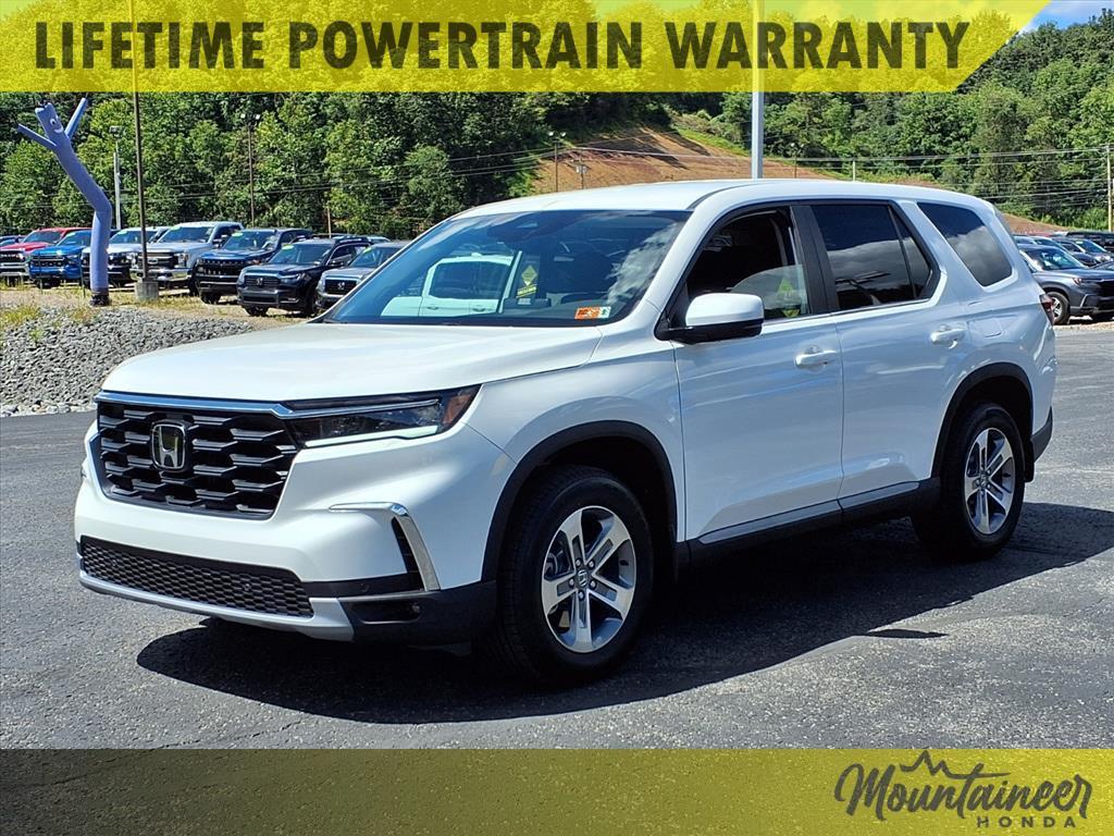 new 2025 Honda Pilot car, priced at $44,795