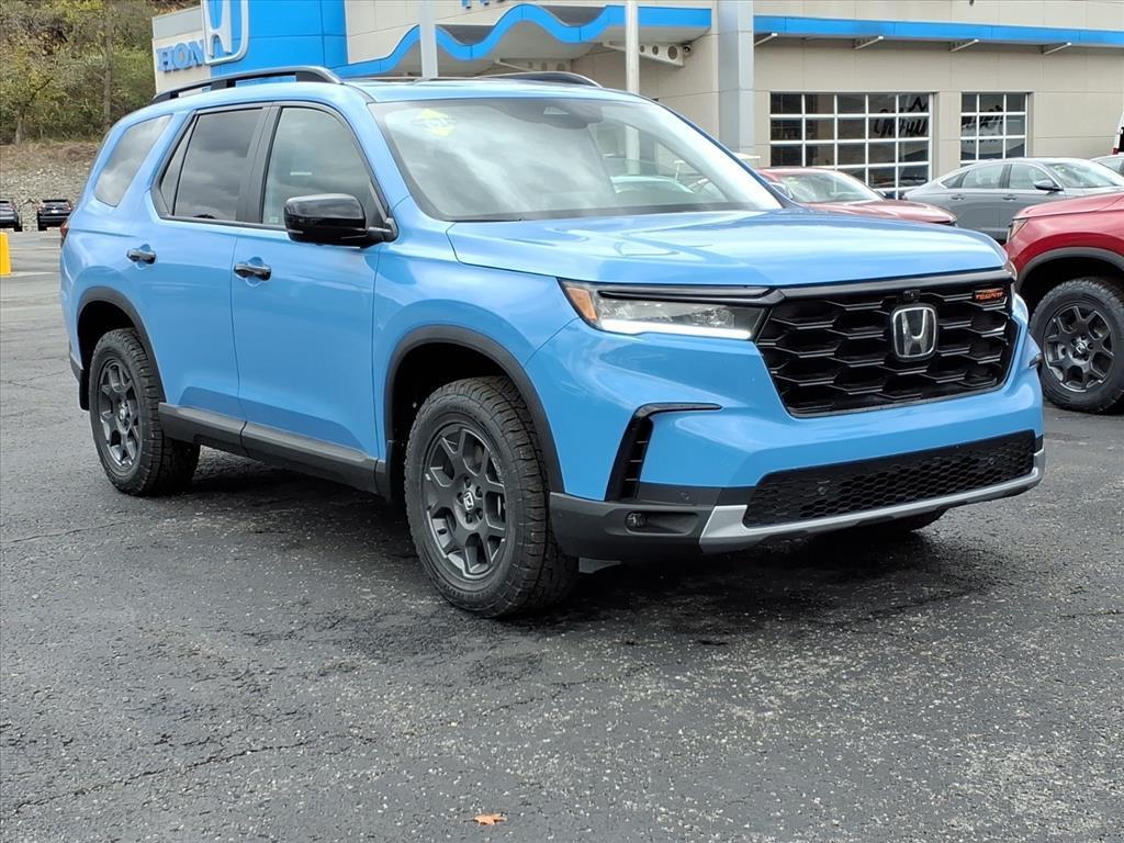 new 2025 Honda Pilot car, priced at $48,359