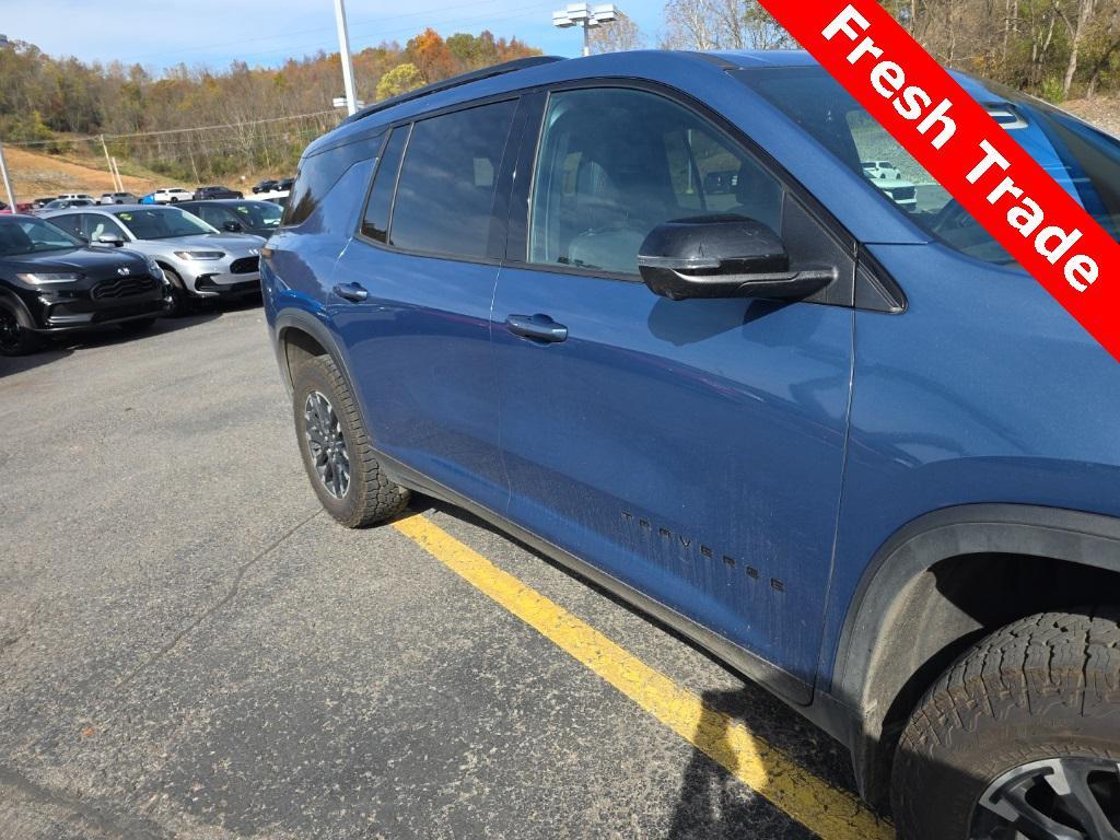 used 2024 Chevrolet Traverse car, priced at $44,500