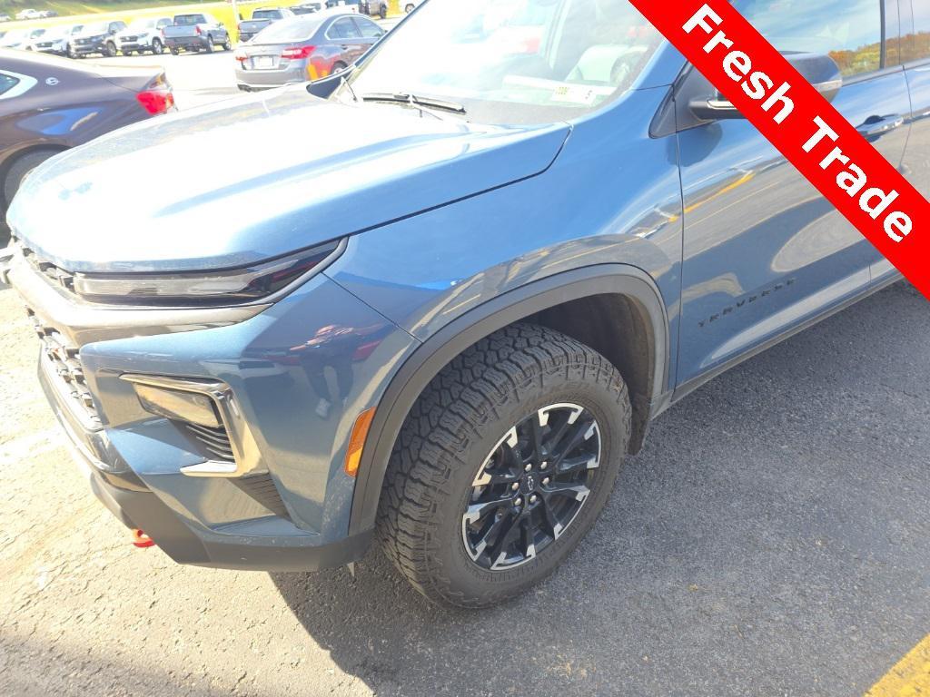 used 2024 Chevrolet Traverse car, priced at $44,500