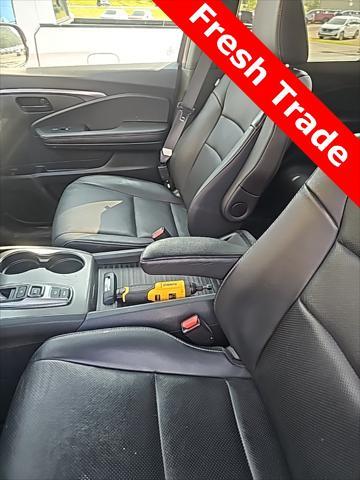 used 2022 Honda Passport car, priced at $33,400