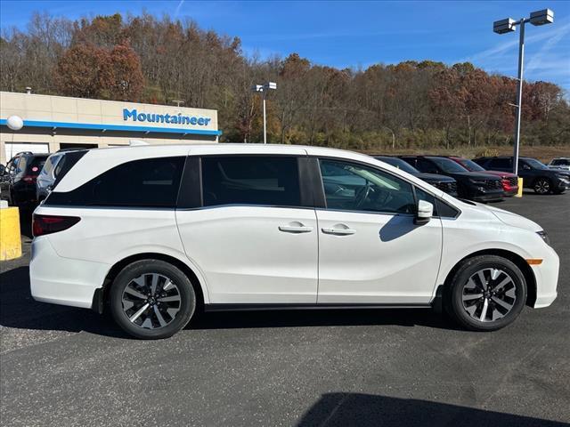 new 2025 Honda Odyssey car, priced at $43,770