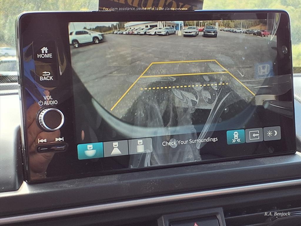 new 2025 Honda Pilot car, priced at $47,376