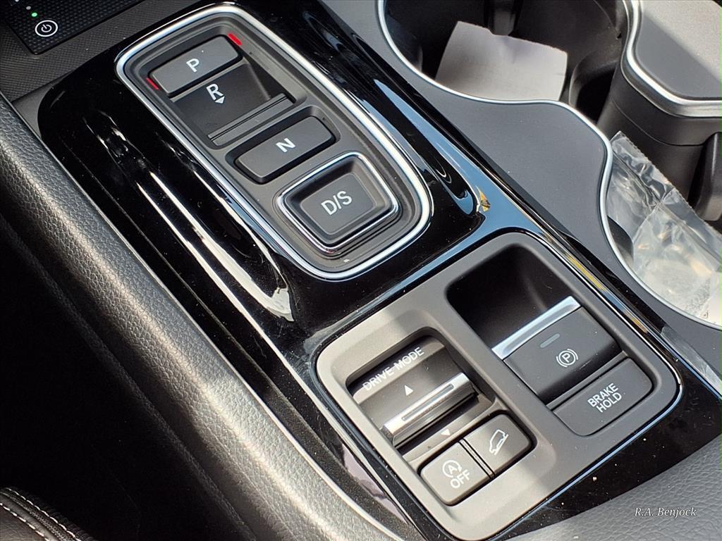 new 2025 Honda Pilot car, priced at $47,376