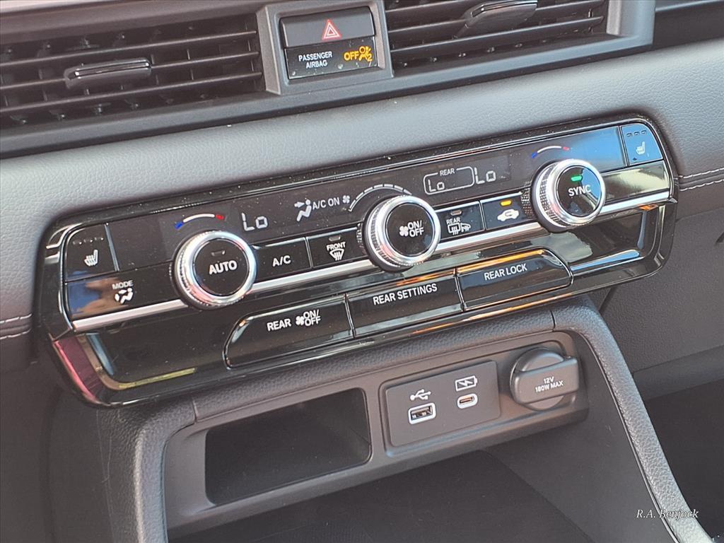 new 2025 Honda Pilot car, priced at $47,376