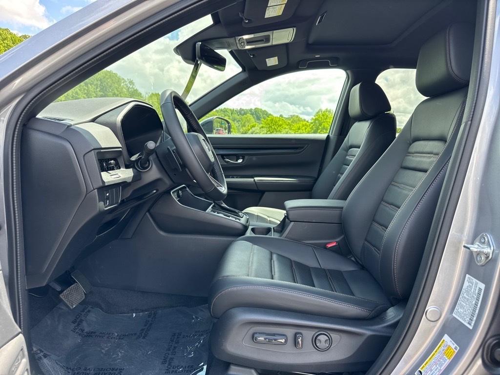 new 2025 Honda CR-V Hybrid car, priced at $39,886