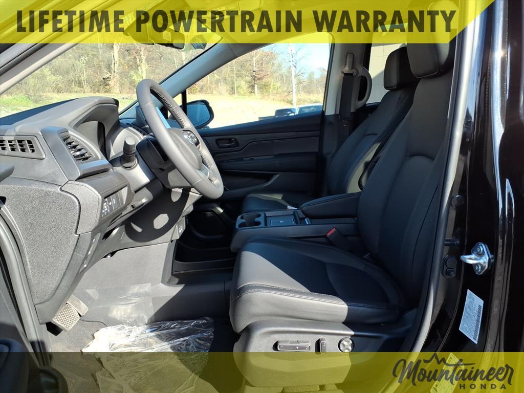 new 2026 Honda Odyssey car, priced at $42,010