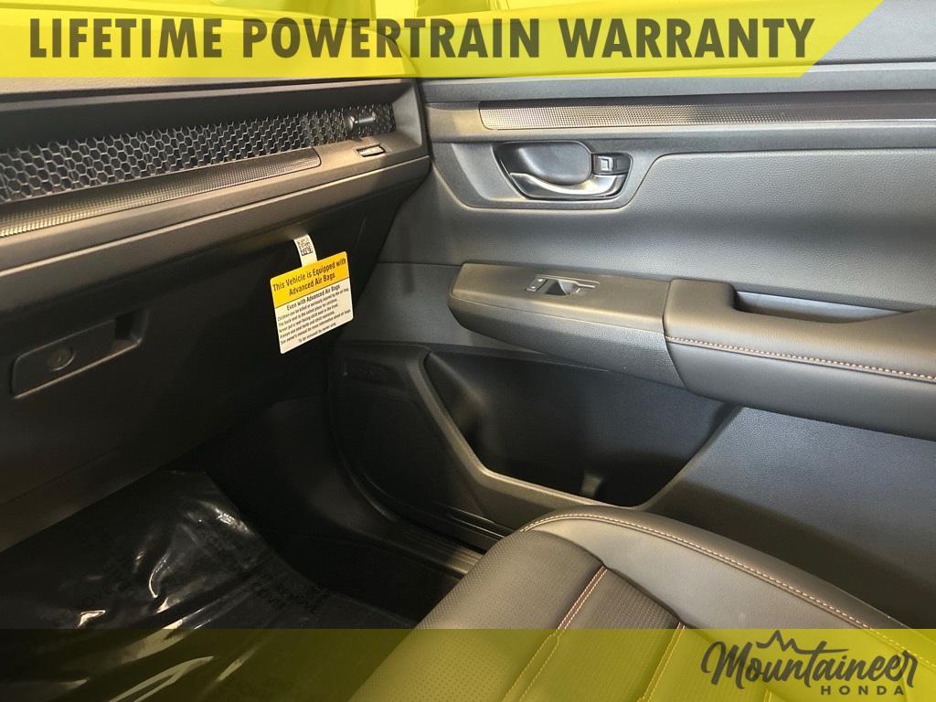 new 2026 Honda CR-V Hybrid car, priced at $41,675