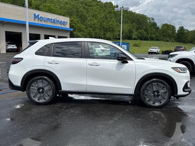 new 2025 Honda HR-V car, priced at $30,850