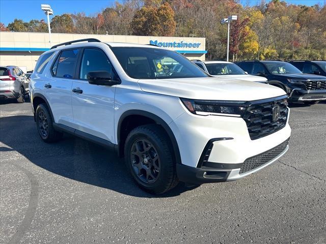 new 2025 Honda Pilot car, priced at $51,250