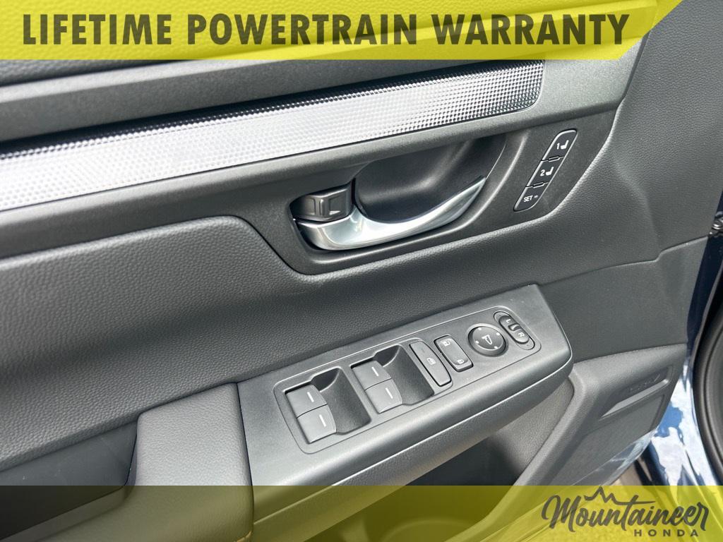 new 2026 Honda CR-V Hybrid car, priced at $41,675