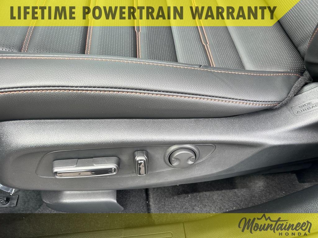 new 2026 Honda CR-V Hybrid car, priced at $41,675