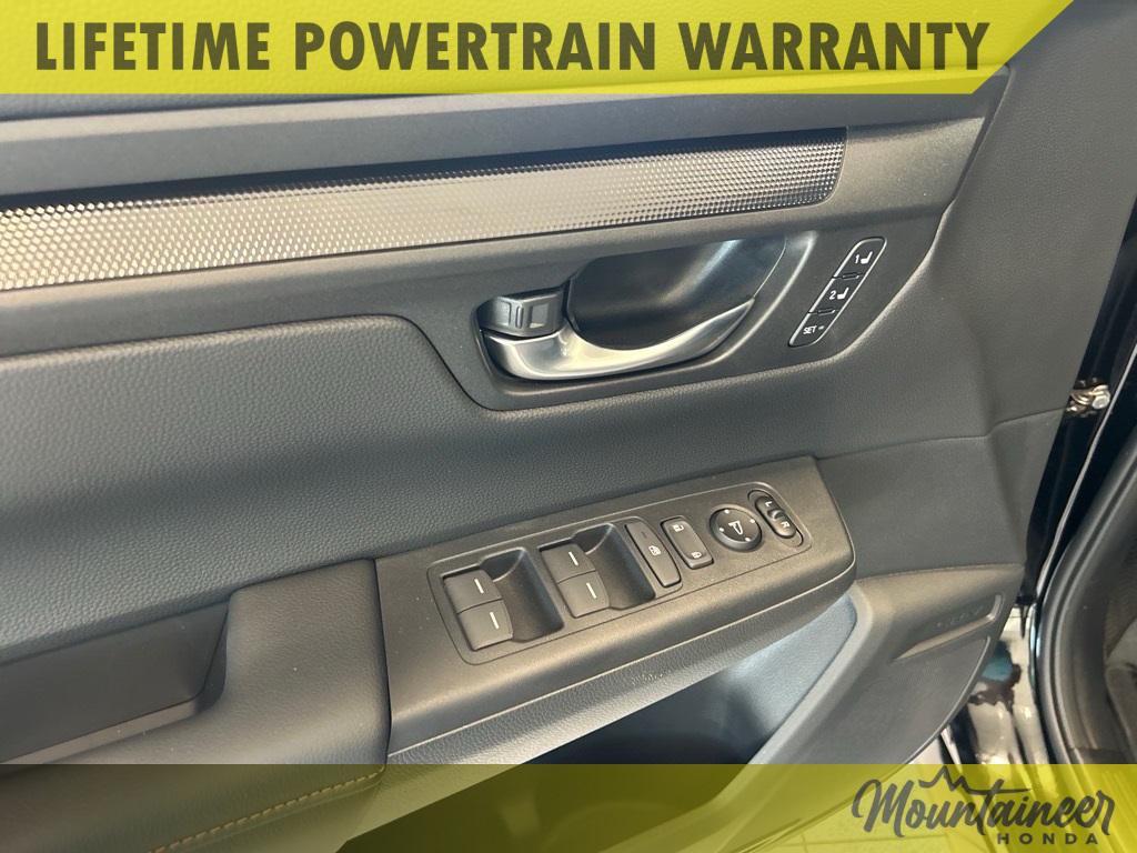 new 2026 Honda CR-V Hybrid car, priced at $39,683