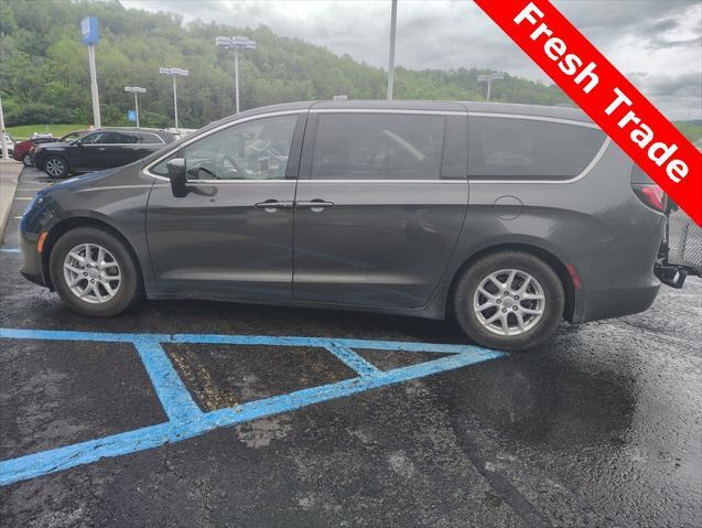 used 2017 Chrysler Pacifica car, priced at $15,500