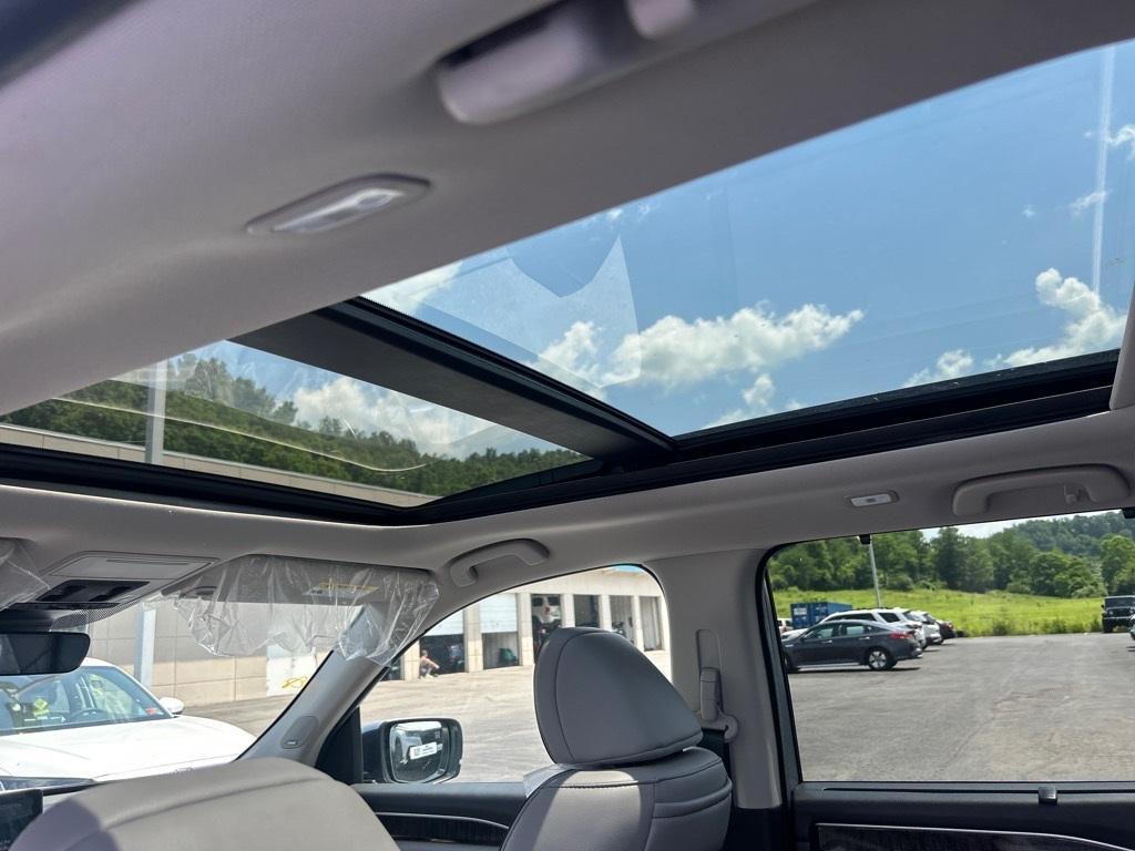 new 2025 Honda Pilot car, priced at $54,530