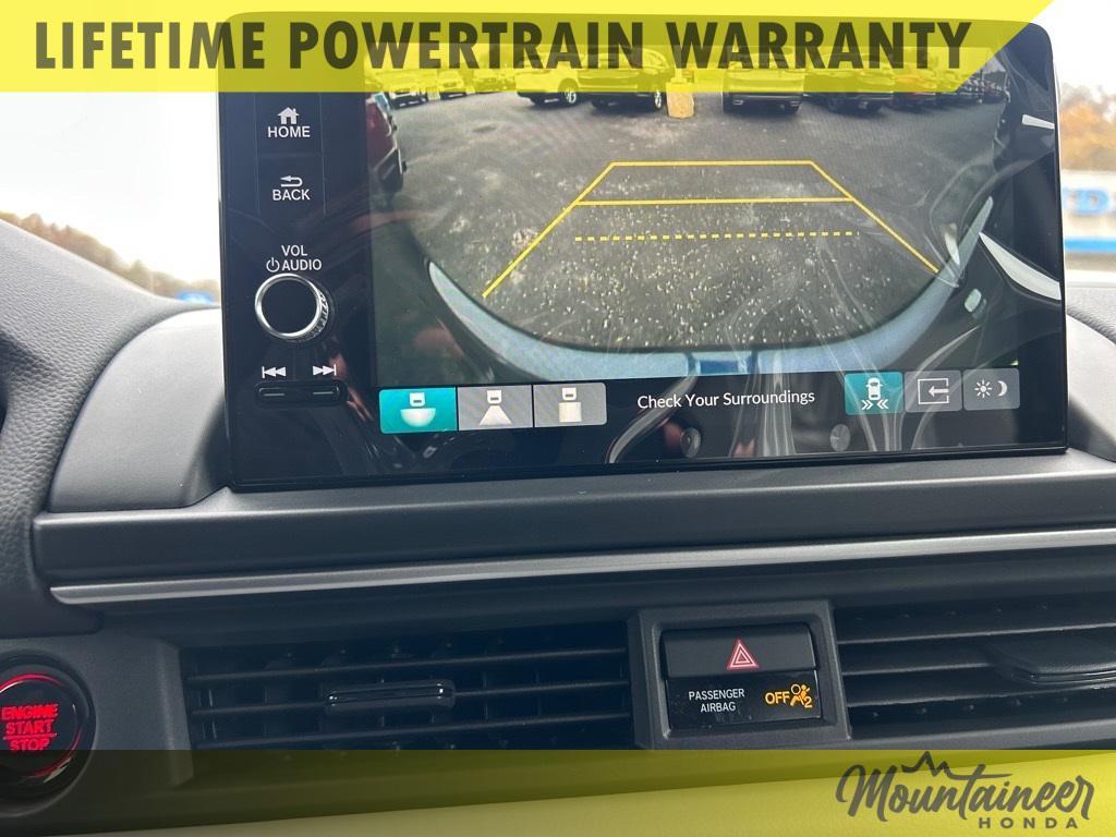 new 2025 Honda Pilot car, priced at $47,923