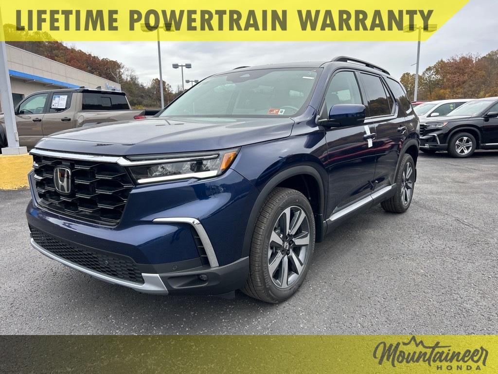 new 2025 Honda Pilot car, priced at $47,923