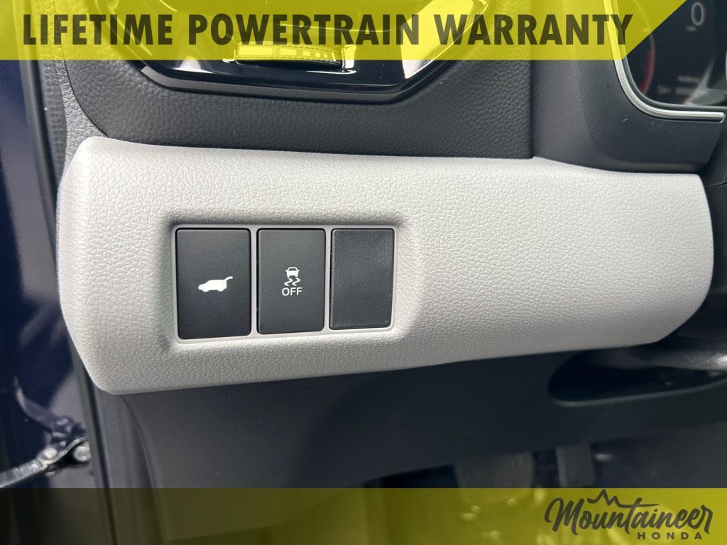 new 2025 Honda Pilot car, priced at $47,923