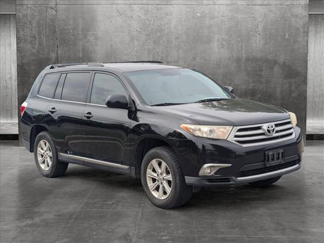 used 2011 Toyota Highlander car, priced at $9,499