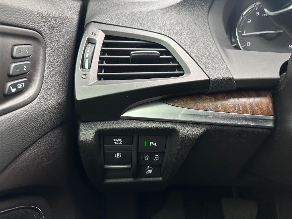 used 2020 Acura MDX car, priced at $21,950