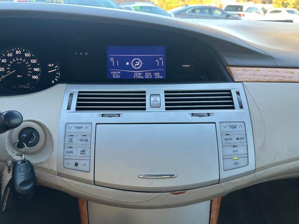 used 2005 Toyota Avalon car, priced at $7,950