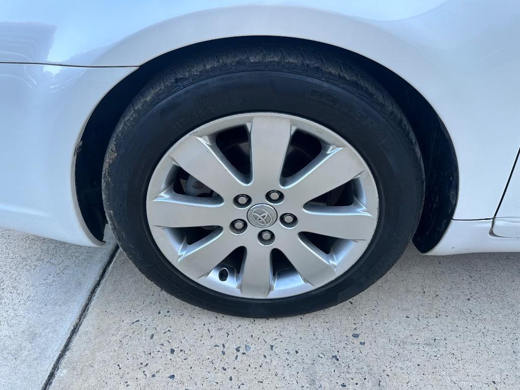 used 2005 Toyota Avalon car, priced at $7,950