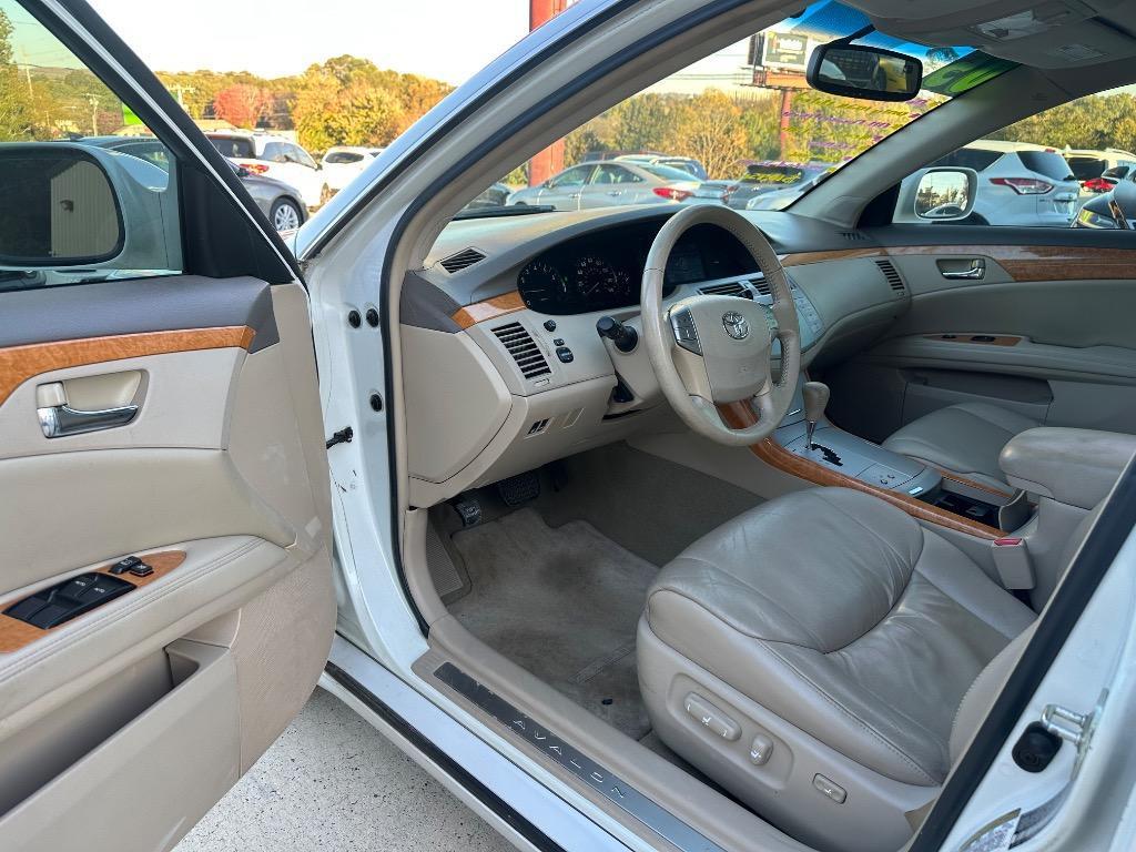 used 2005 Toyota Avalon car, priced at $7,950