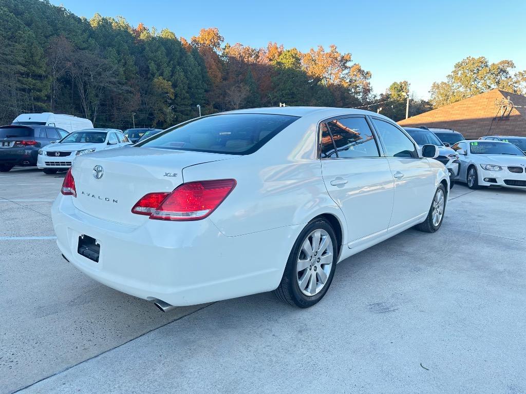 used 2005 Toyota Avalon car, priced at $7,950