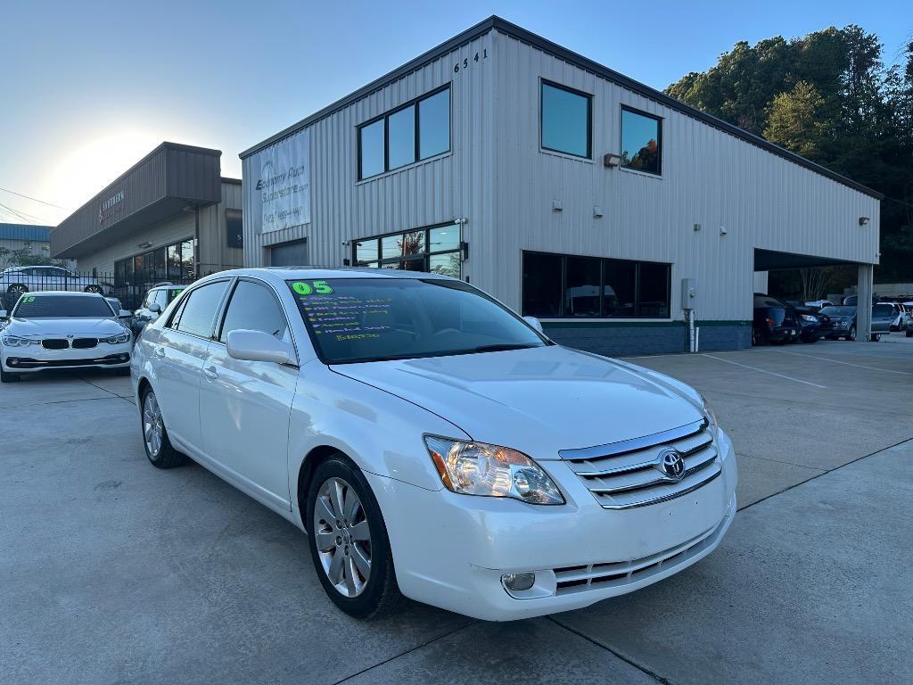 used 2005 Toyota Avalon car, priced at $7,950