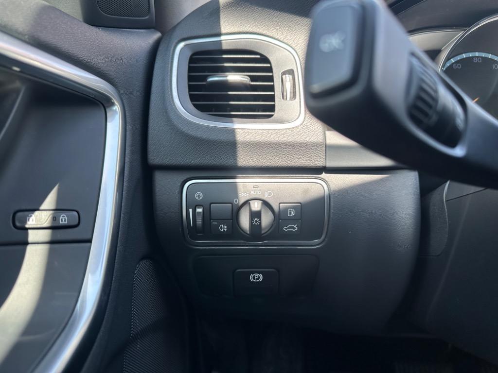 used 2016 Volvo V60 Cross Country car, priced at $9,450