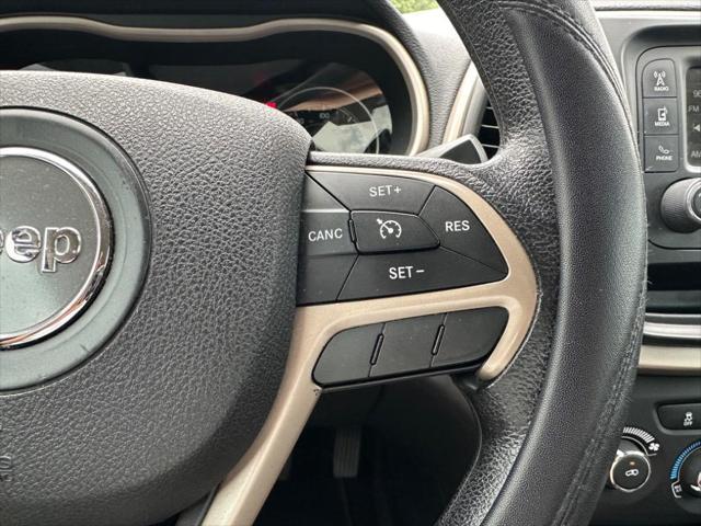 used 2016 Jeep Cherokee car, priced at $7,950