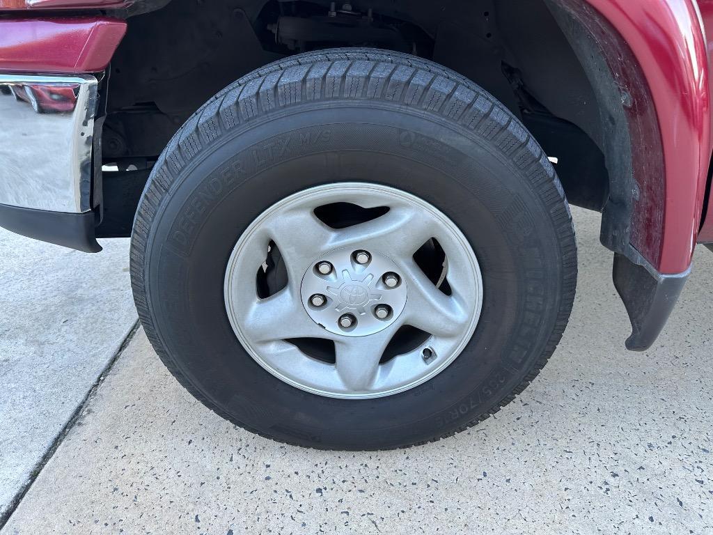 used 2002 Toyota Tundra car, priced at $10,950