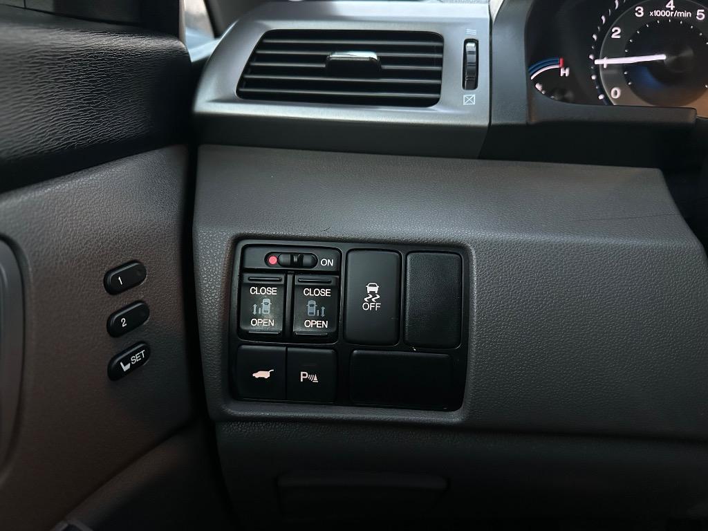 used 2013 Honda Odyssey car, priced at $9,950