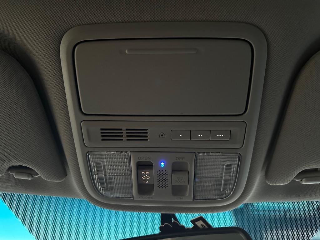 used 2013 Honda Odyssey car, priced at $9,950