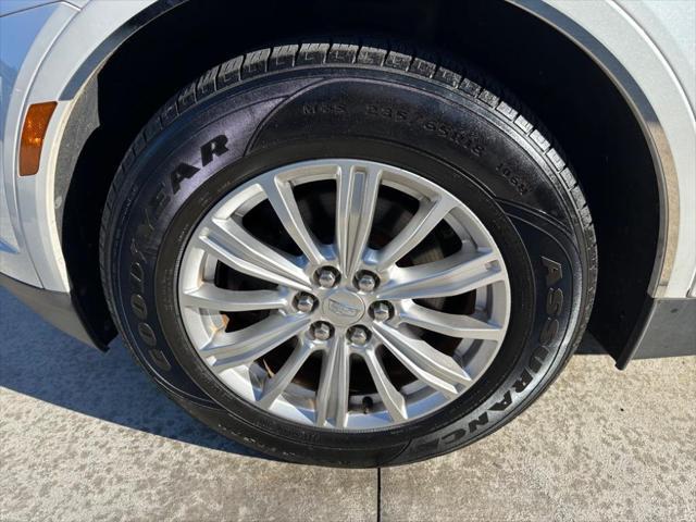 used 2017 Cadillac XT5 car, priced at $17,950