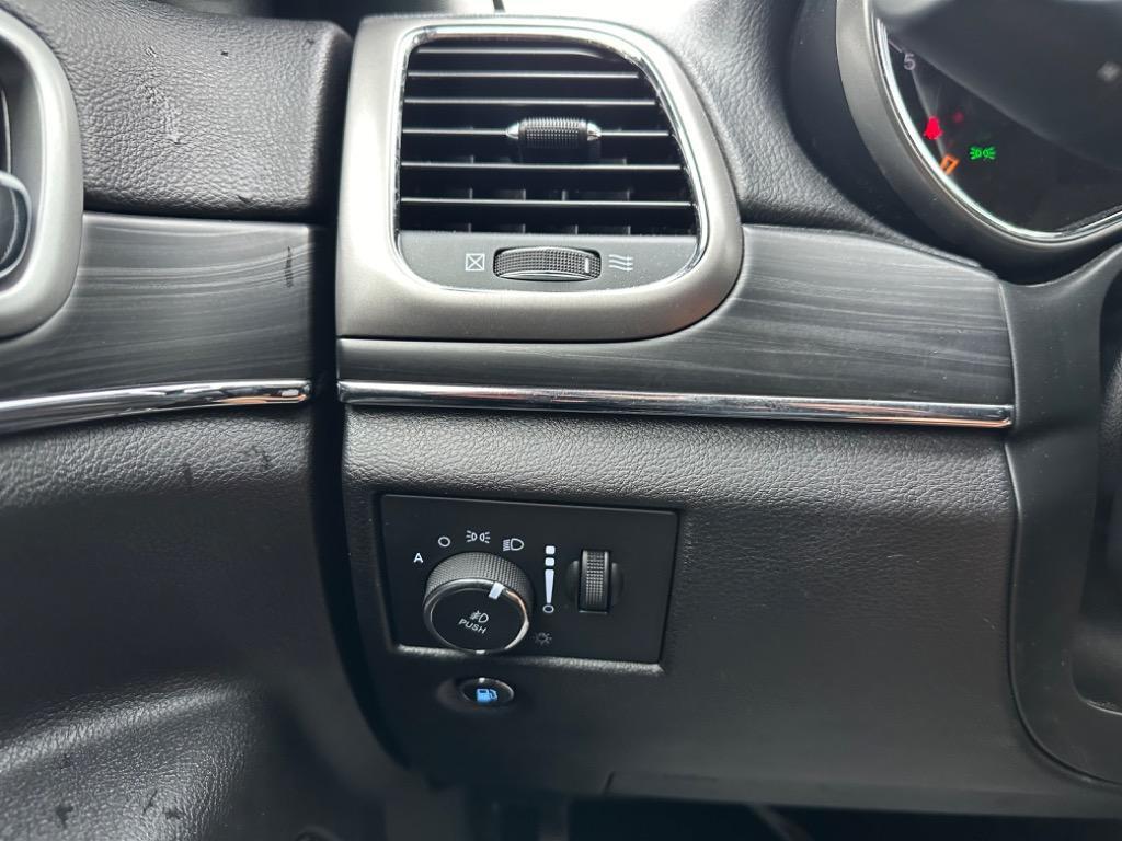 used 2020 Jeep Grand Cherokee car, priced at $12,950
