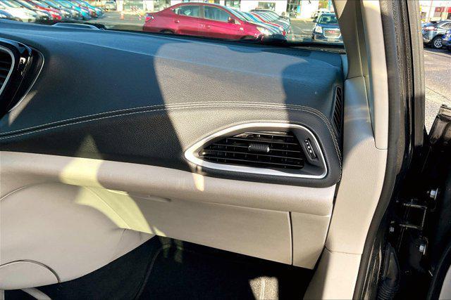 used 2022 Chrysler Pacifica Hybrid car, priced at $24,310