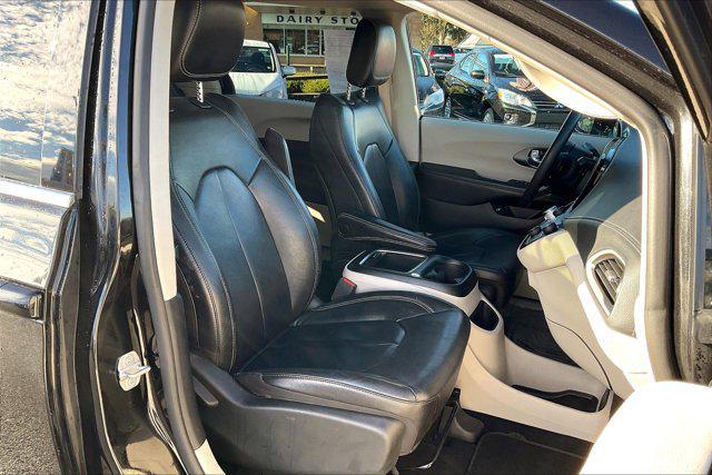 used 2022 Chrysler Pacifica Hybrid car, priced at $24,310