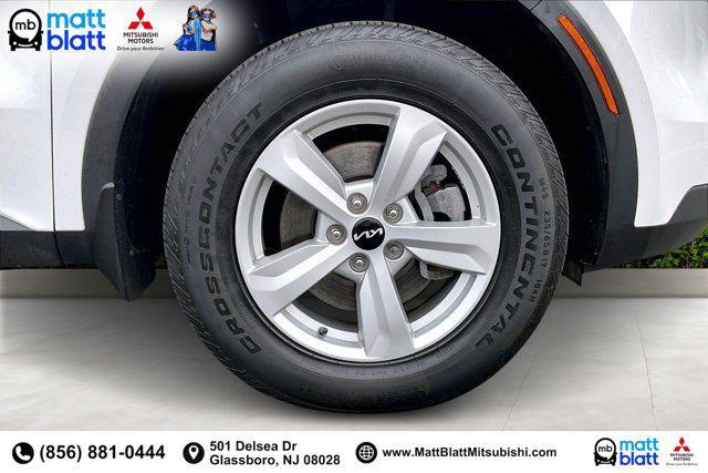 used 2022 Kia Sorento car, priced at $26,899