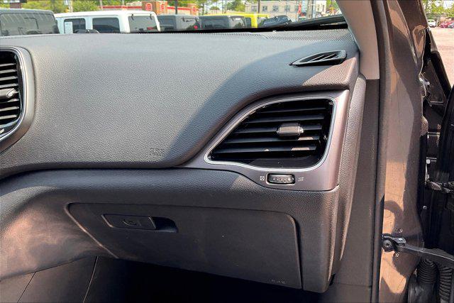 used 2019 Jeep Cherokee car, priced at $18,999