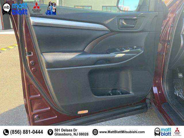 used 2019 Toyota Highlander car, priced at $22,999