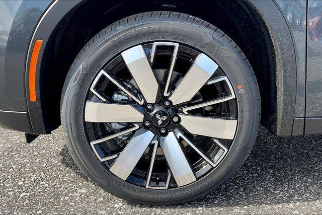 new 2025 Mitsubishi Outlander car, priced at $39,970