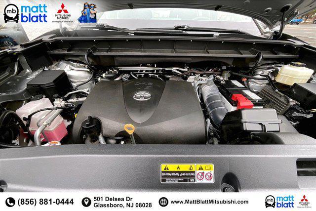 used 2022 Toyota Highlander car, priced at $37,499