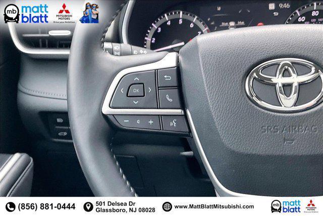 used 2022 Toyota Highlander car, priced at $37,499